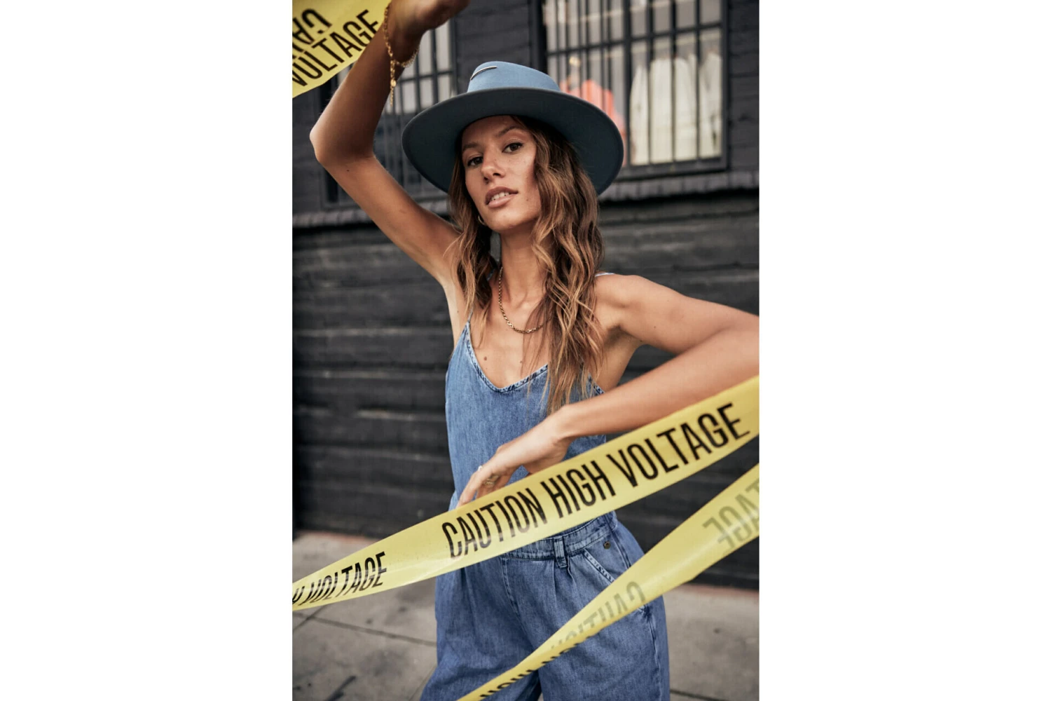 Freeman T. Porter Amalia Denim Combinaison Bretelles Denim Femme, Manzana Med – Image 2