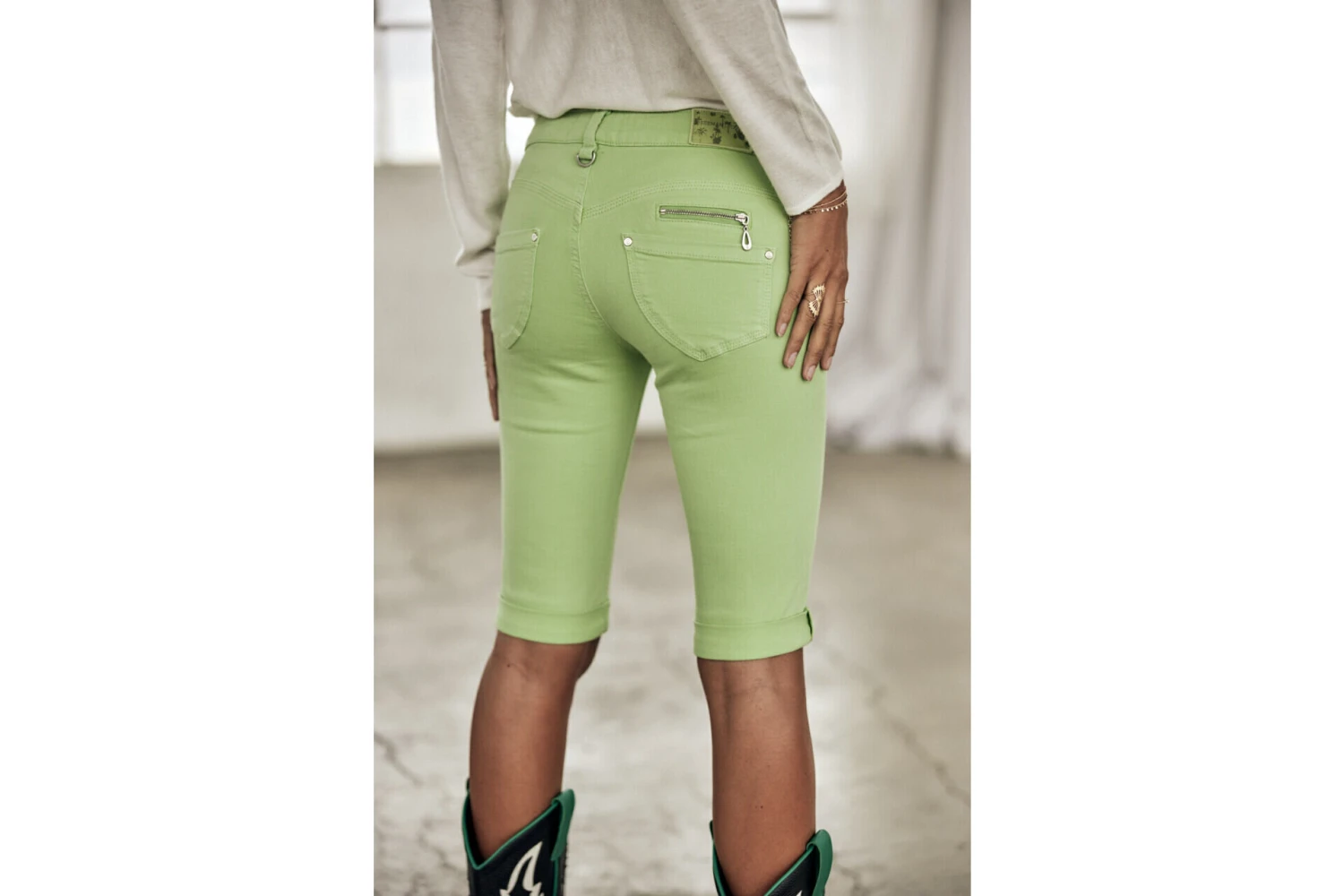 Freeman T. Porter Belixa New Magic Color Bermuda Slim Femme, Quiet Green – Image 7