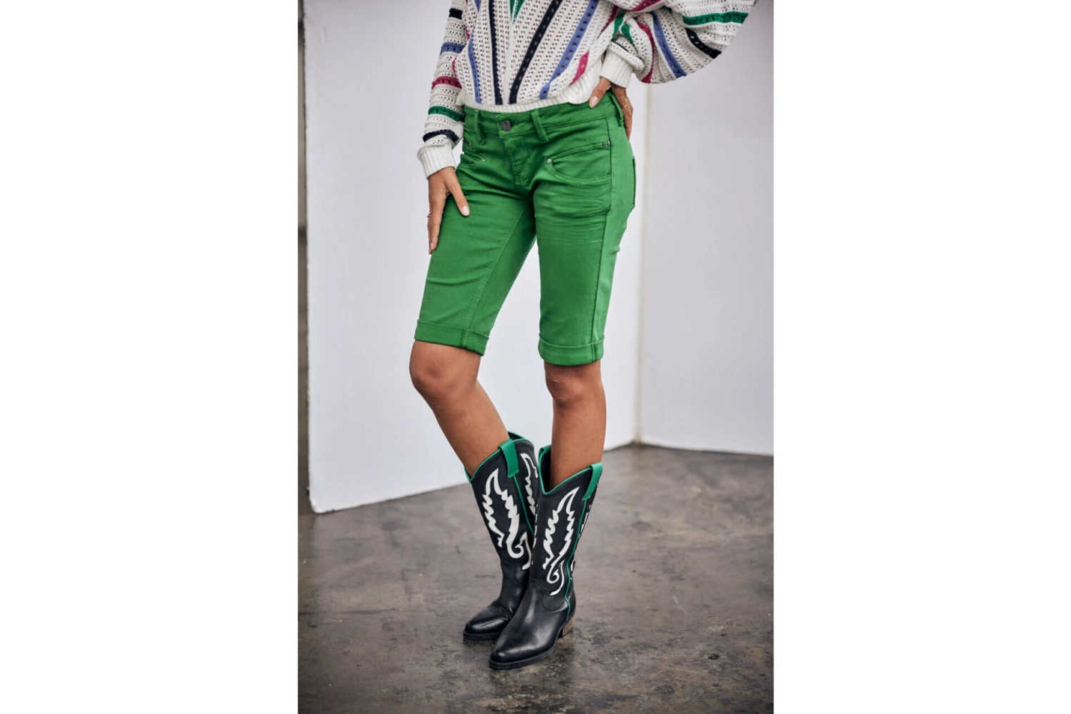 Freeman T. Porter Belixa New Magic Color Bermuda Slim Femme, Foliage Green – Image 7