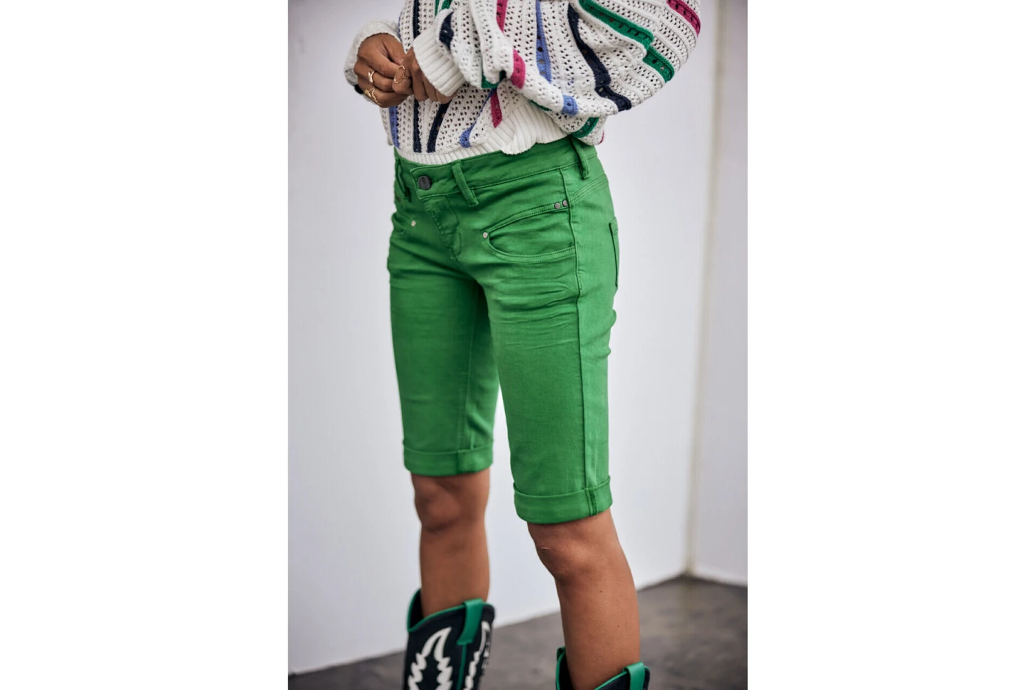Freeman T. Porter Belixa New Magic Color Bermuda Slim Femme, Foliage Green – Image 11