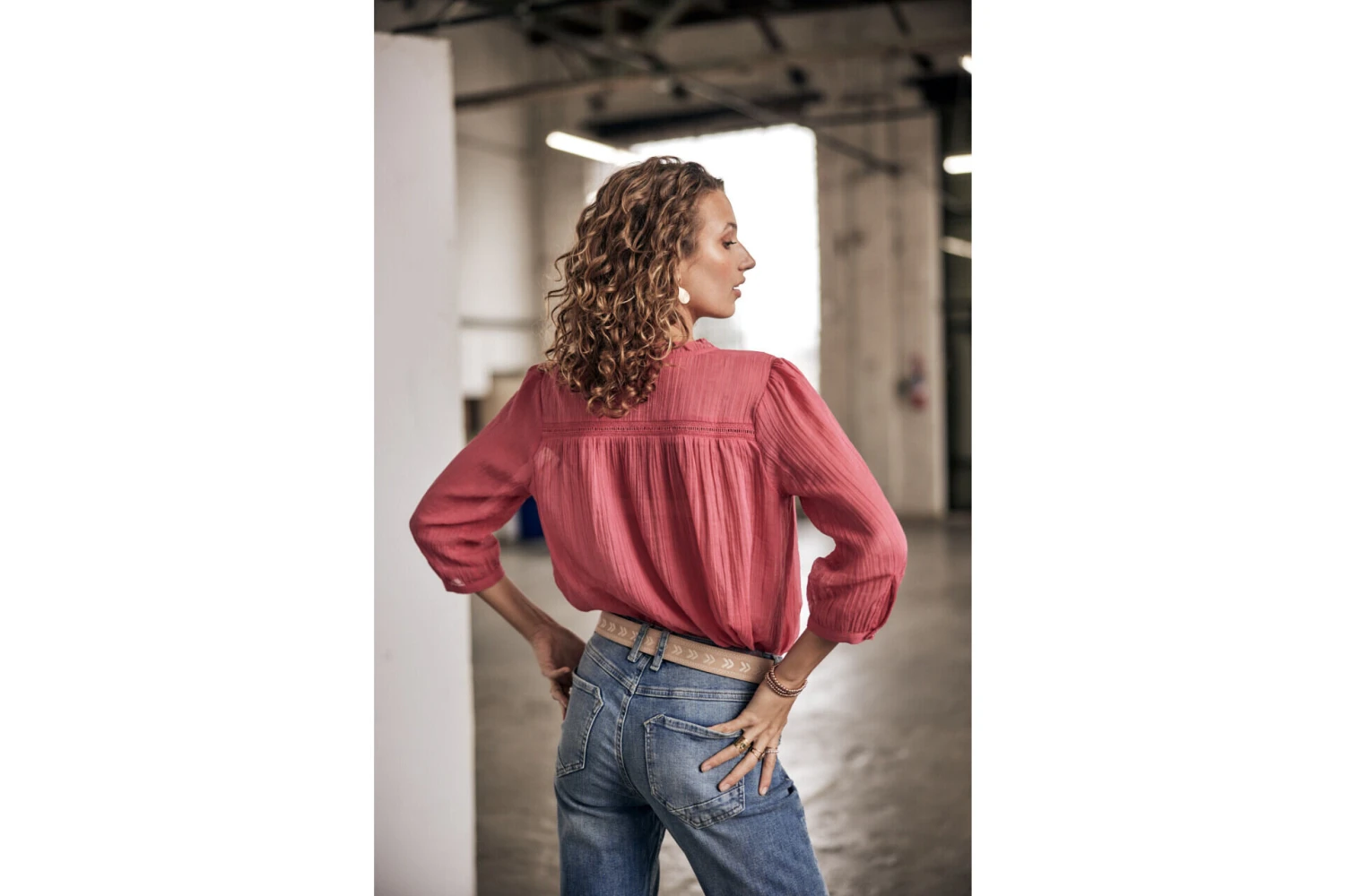 Freeman T. Porter Brune Plain Color Blouse évasée Femme, Holly Berry – Image 12