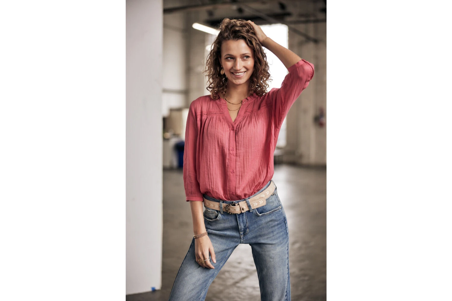 Freeman T. Porter Brune Plain Color Blouse évasée Femme, Holly Berry – Image 10