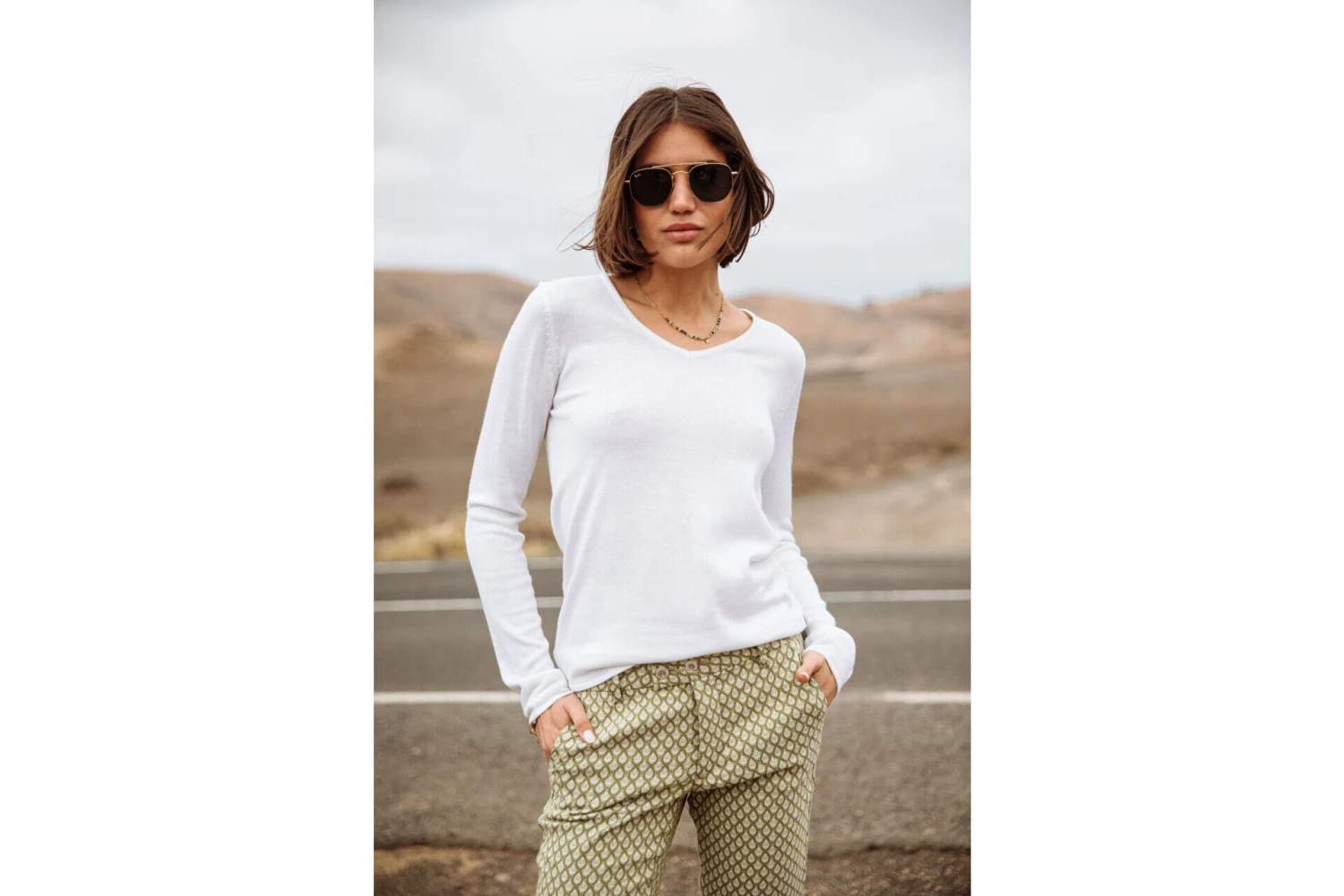 Freeman T. Porter Lorelia Pull Ajusté Col V Femme, White – Image 11