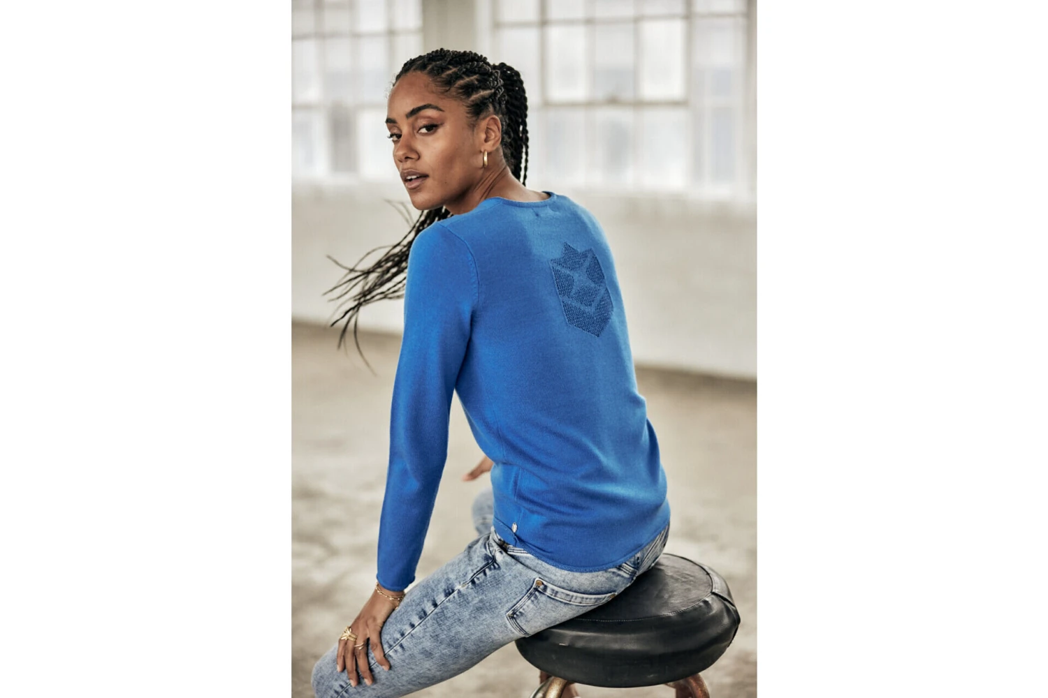 Freeman T. Porter Lorelia Pull Ajusté Col V Femme, Princess Blue – Image 4