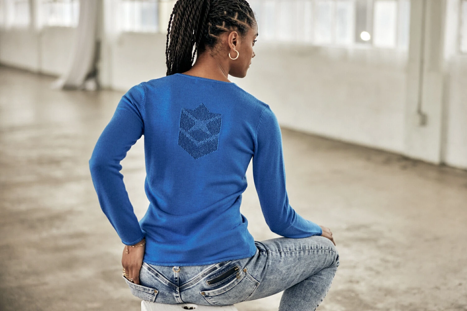 Freeman T. Porter Lorelia Pull Ajusté Col V Femme, Princess Blue – Image 6