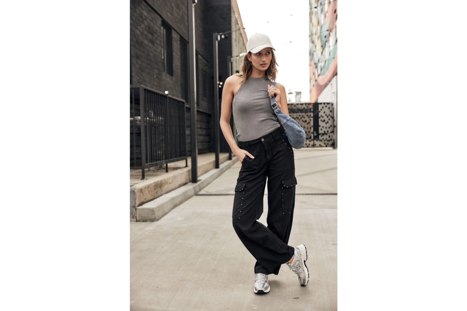 Freeman T. Porter Moxie Jazz Pantalon Cargo Flare Femme, Black – Image 2