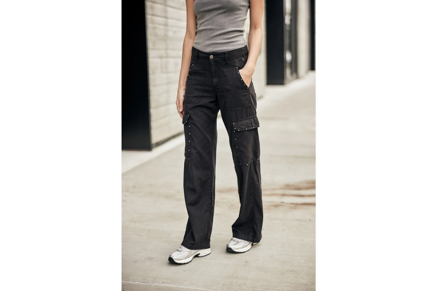 Freeman T. Porter Moxie Jazz Pantalon Cargo Flare Femme, Black – Image 4