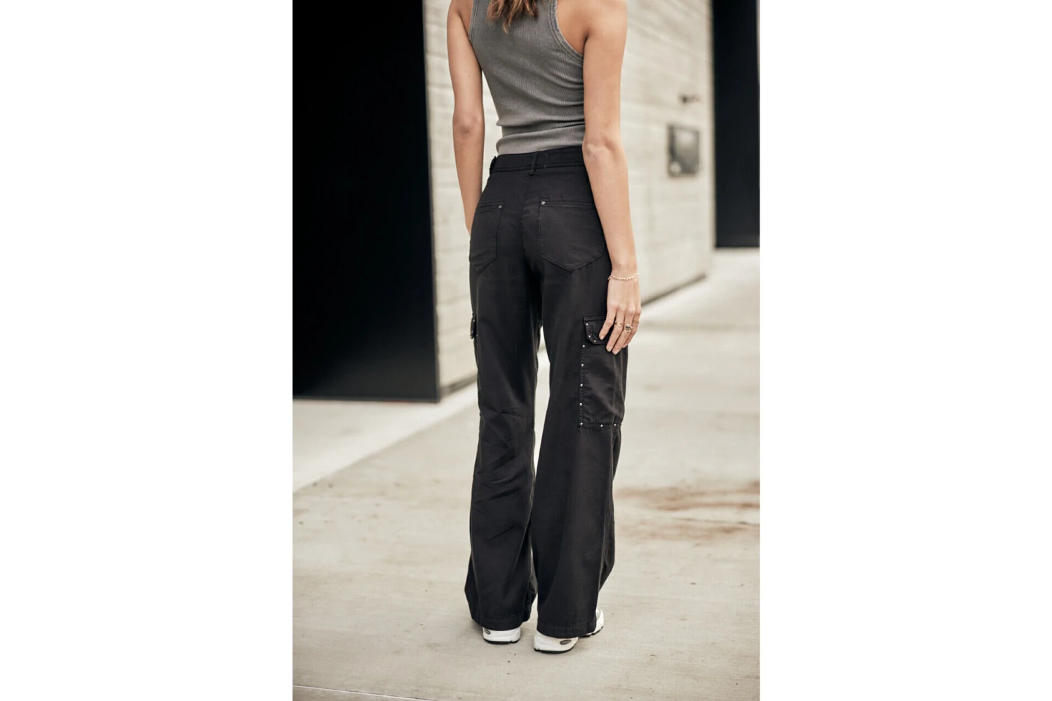 Freeman T. Porter Moxie Jazz Pantalon Cargo Flare Femme, Black – Image 7