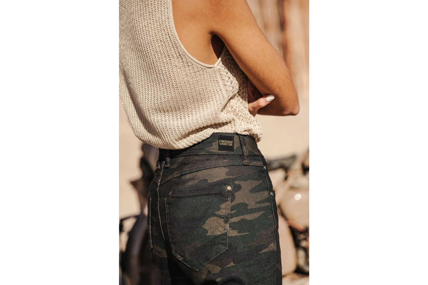 Freeman T. Porter Salomé Getaway Pantalon Imprimé à Revers Femme, Original – Image 9