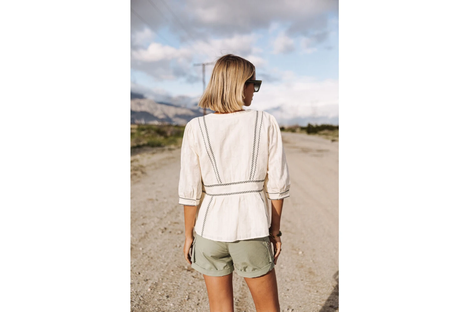 Freeman T. Porter Telinda Plain Color Blouse Ample Décolletée Femme, Ecru – Image 7