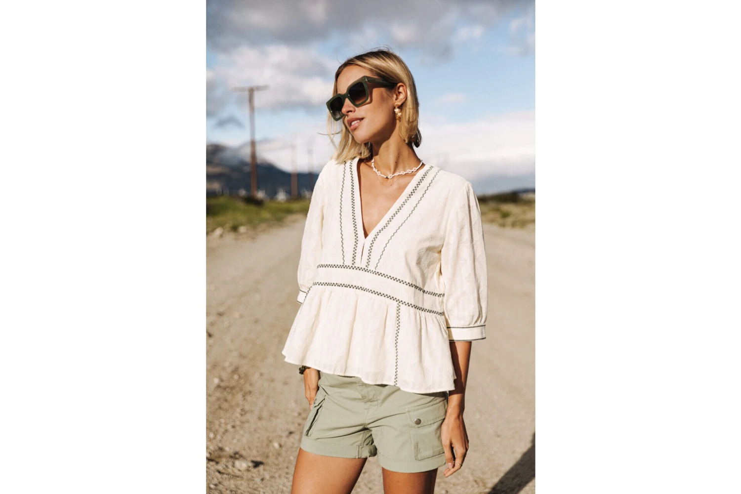 Freeman T. Porter Telinda Plain Color Blouse Ample Décolletée Femme, Ecru – Image 10