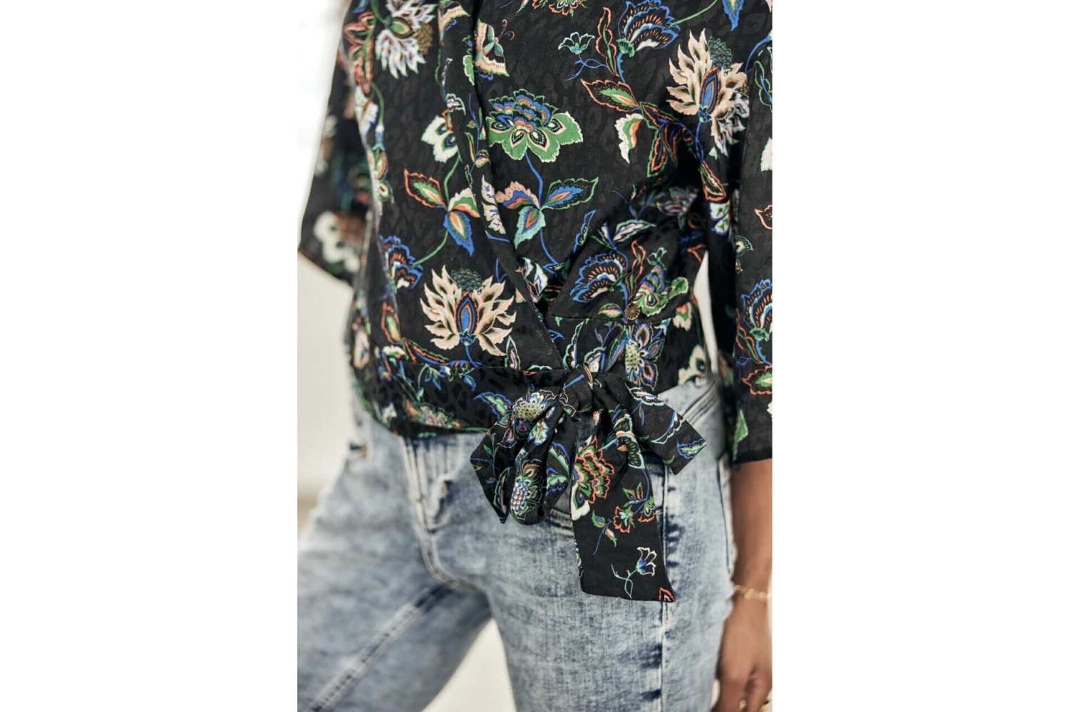 Freeman T. Porter Triane Florescent Top Kimono Imprimé Femme, Black – Image 11