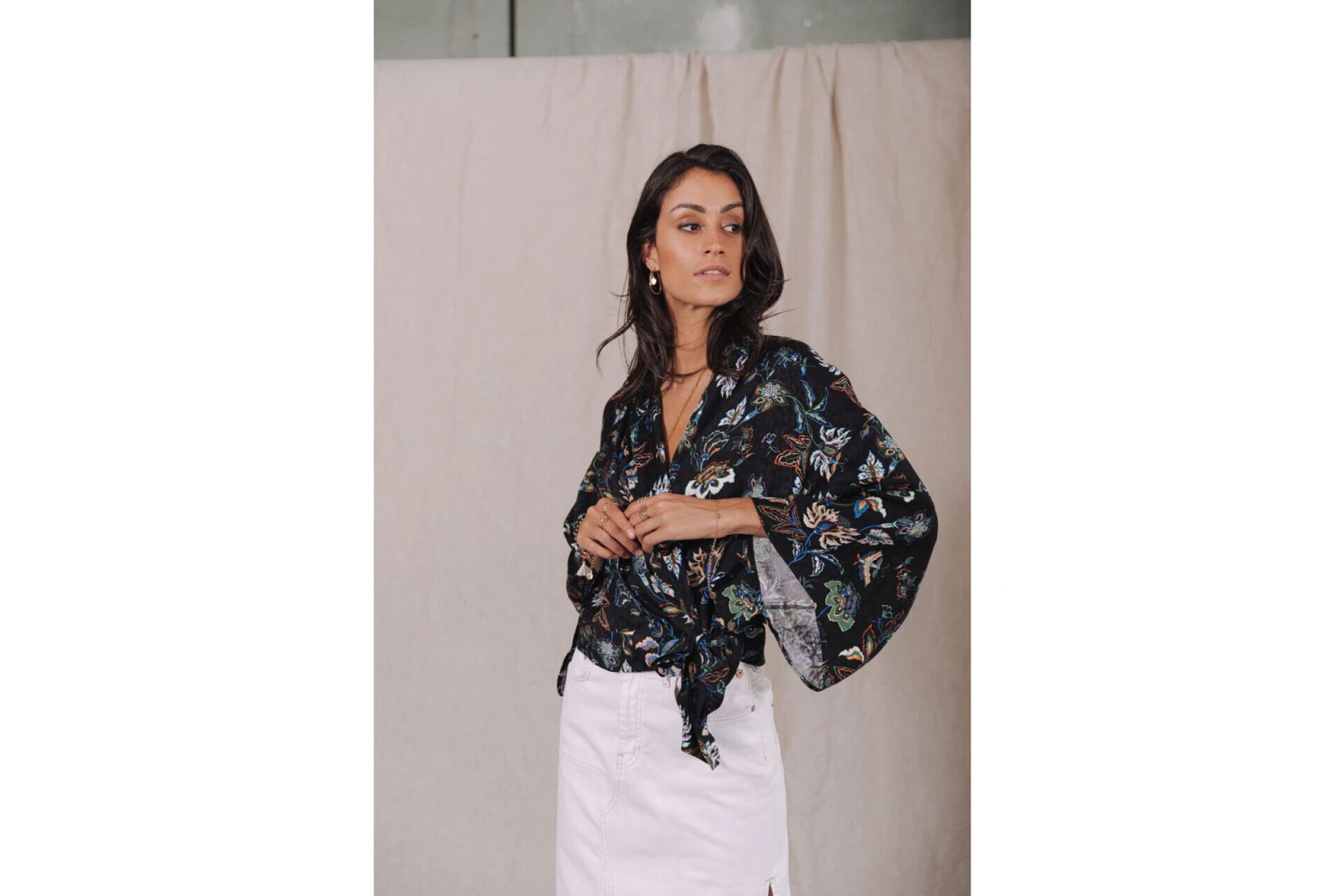 Freeman T. Porter Triane Florescent Top Kimono Imprimé Femme, Black – Image 10